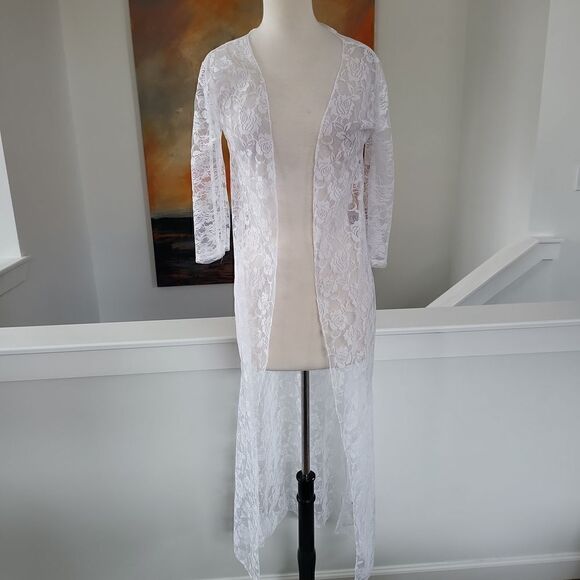 White lace cover up O/S - Picture 1 of 3